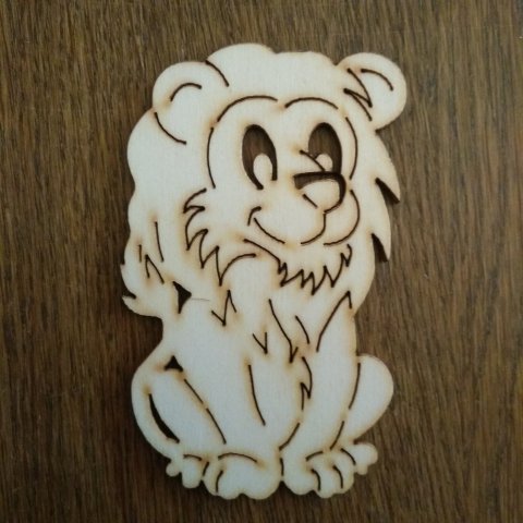 Lev dřevěný